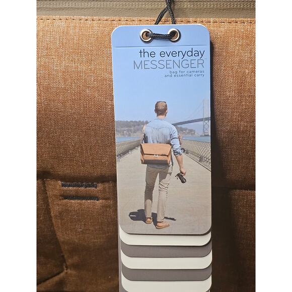 NEW Peak Design Everyday Messenger Bag 15" V1 Discontinued Color Heritage Tan - Picture 12 of 12